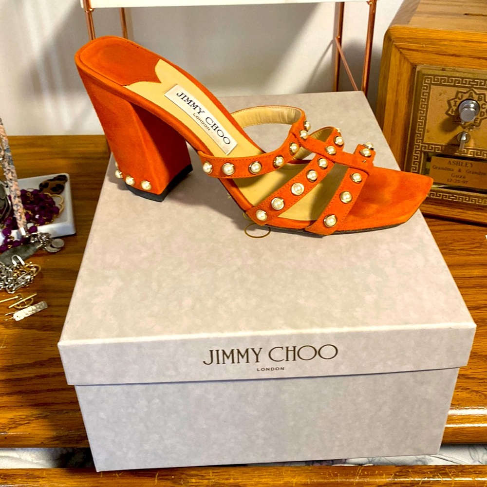 I am selling some barely used Jimmy choo originally bought for 750 selling 400